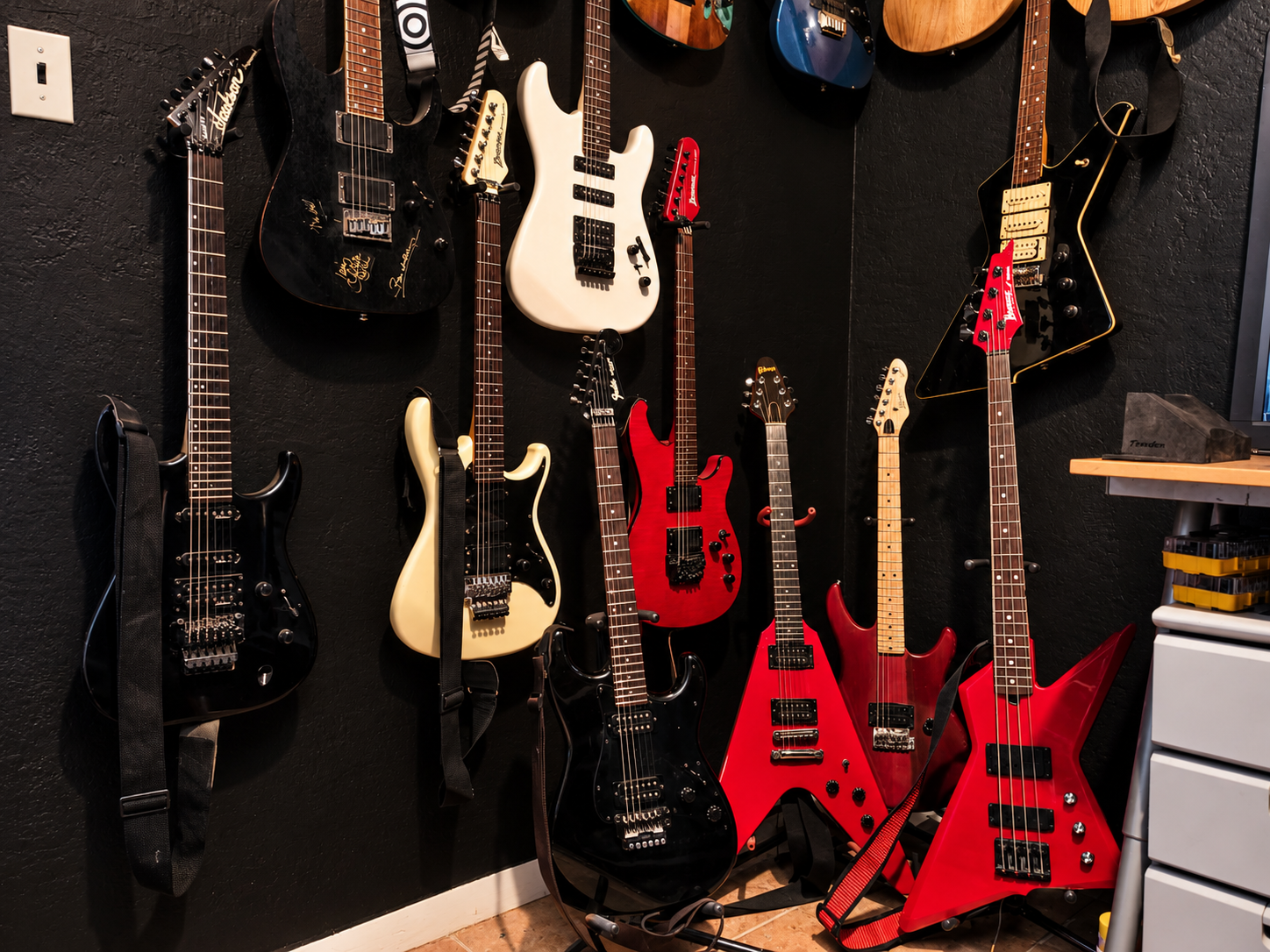 Moody-Black-Wall-Guitar-Collection